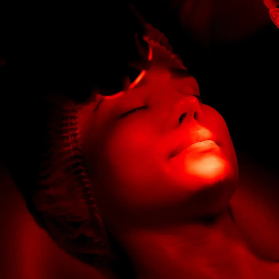 SST28: Advanced Full-Body Red & Near-Infrared Light Therapy